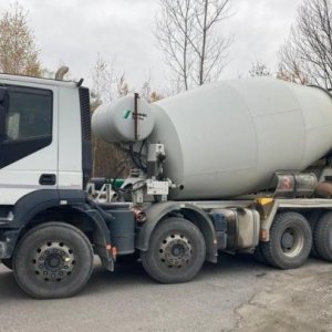 foto 9m3 mixer Stetter 8x4 Iveco