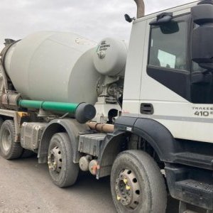 foto 9m3 mixer Stetter 8x4 Iveco