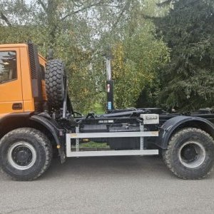 foto 4x4 hook 13.5t Iveco municipal WINTER+SUMMER water sprinkler sweeper container