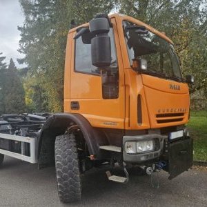 foto 4x4 hook 13.5t Iveco municipal WINTER+SUMMER water sprinkler sweeper container